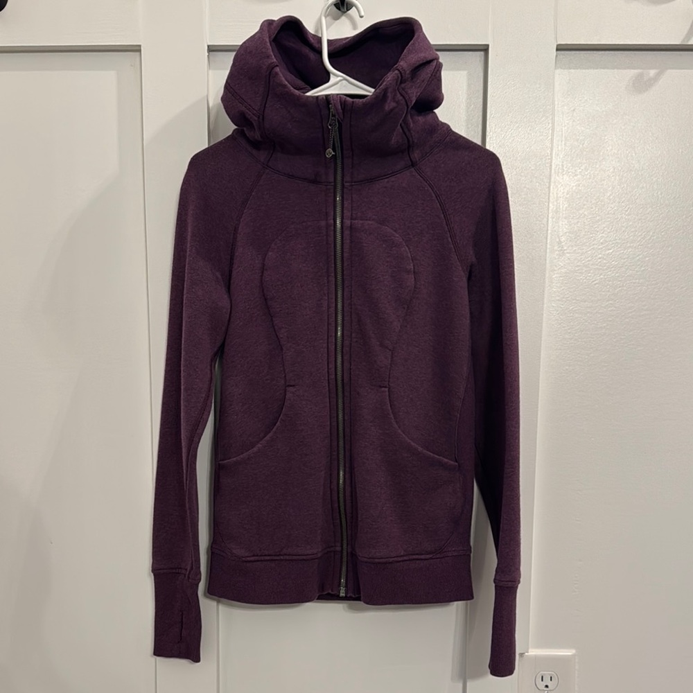 29. GUC- Lululemon Full-Zip Scuba